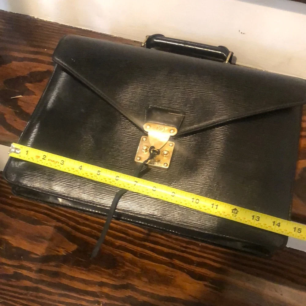 LOUIS VUITTON Black Epi Leather Ambassador Serviette Locking Laptop Bag